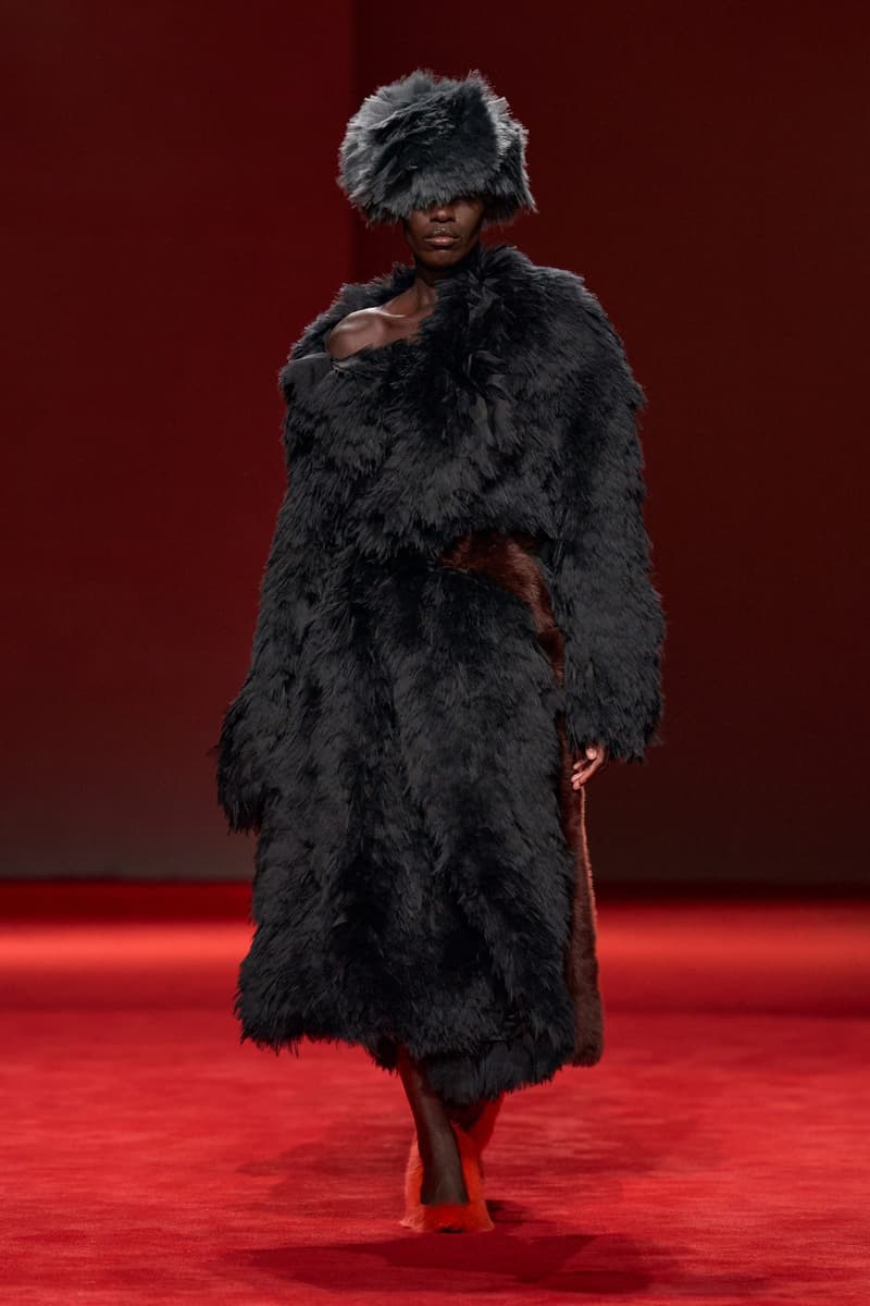 Bottega Veneta FW26: Louise Trotter Delivers a Masterclass in Texture and Movement