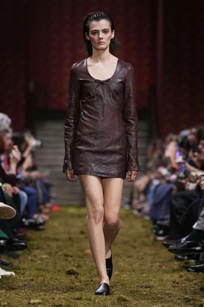 #PFW: The Zigzag Headband Is Back—The Miu Miu Girl Grows Up but Stays Rebellious!