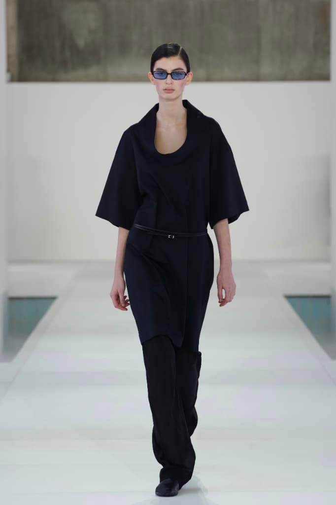 COS 2026 Spring Summer Collection Seoul Fashion Show Looks Beige Gray Minimalism