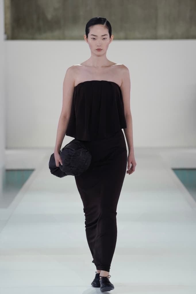 COS 2026 Spring Summer Collection Seoul Fashion Show Looks Beige Gray Minimalism