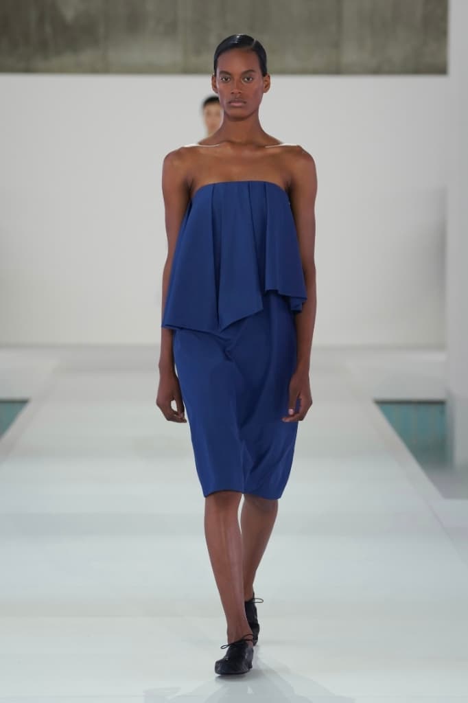 COS 2026 Spring Summer Collection Seoul Fashion Show Looks Beige Gray Minimalism