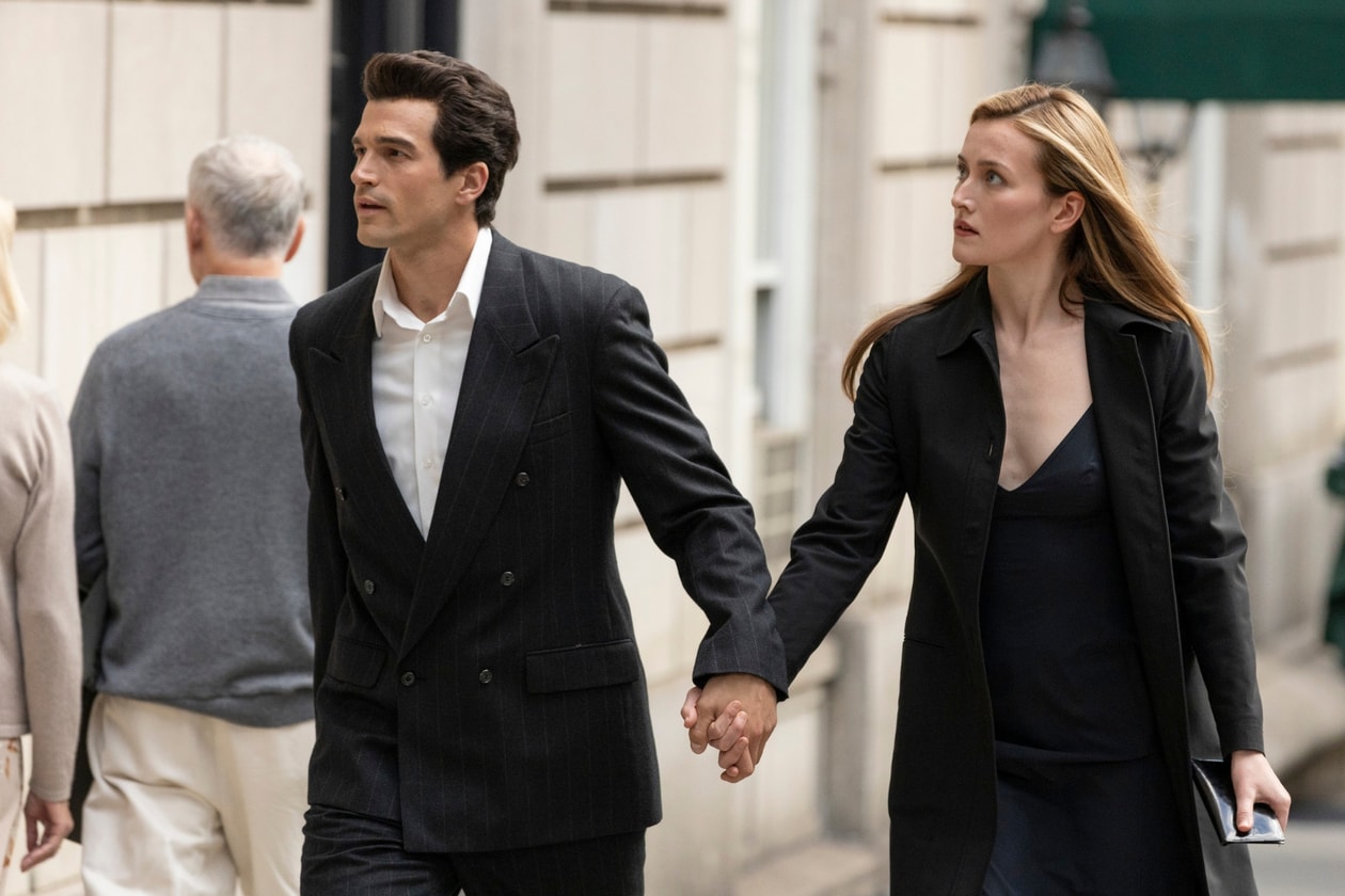 Disney+ 必看《愛情故事：甘迺迪與貝塞特》：Ryan Murphy 揭開 90 年代最虐心皇室愛情，Carolyn Bessette 極簡穿搭全解析