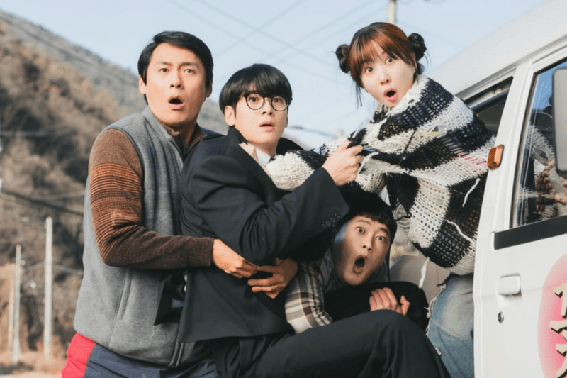 Netflix 五月完整片單：《超能路人甲》《我的王室死對頭》《靈魂之伴》《男公館》《怪奇退休鎮》...