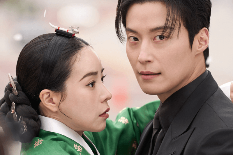 這對瘋批 CP 追起來：《我的王室死對頭》林智妍成了反差萌惡女，專治冷血財閥許楠儁！