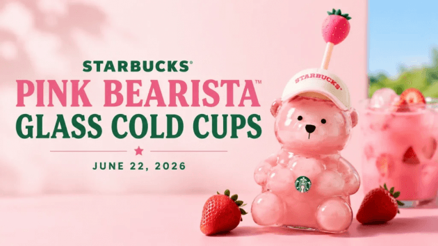 Starbucks 粉紅 Bearista 小熊杯回歸！戴上白色棒球帽，7 月 13 日限量登場
