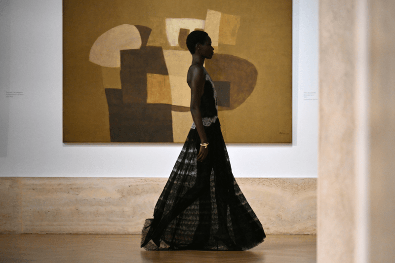 真正高級的性感，是不束縛身體：FENDI 首個 Maria Grazia Chiuri高訂系列登場
