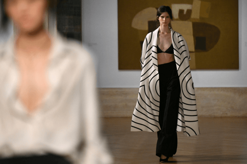 真正高級的性感，是不束縛身體：FENDI 首個 Maria Grazia Chiuri高訂系列登場