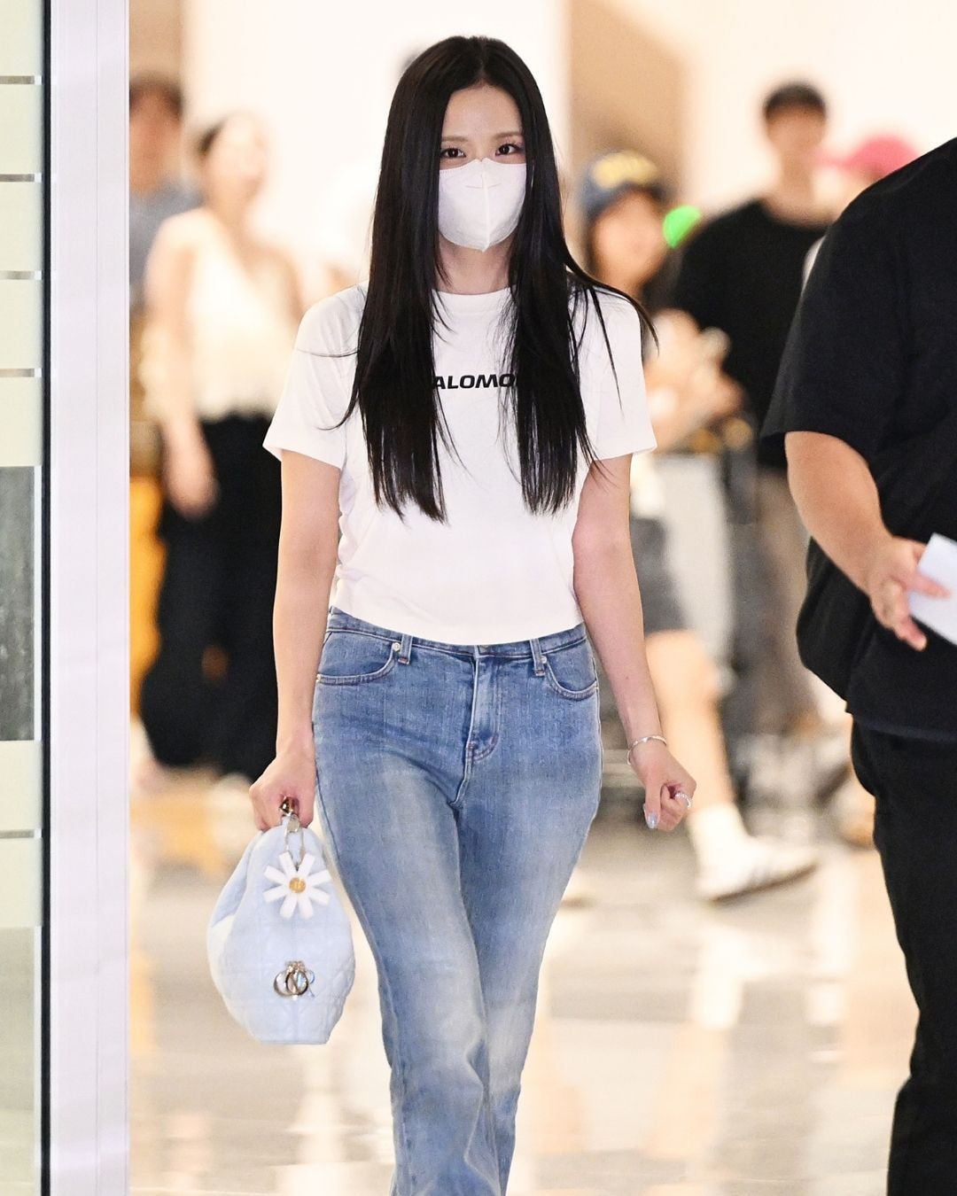Dior Toujours Hobo 半月包 2026 秋冬登場！全新款式售價與顏色盤點