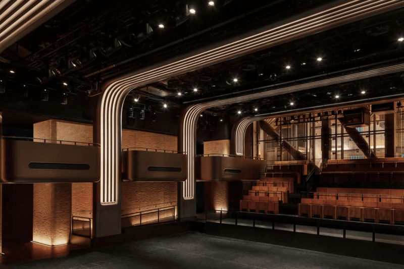 Apple Music Hall 倫敦正式登場，進駐百年巴特西發電站，結合現場演出、專業錄音與 Apple Music 廣播。