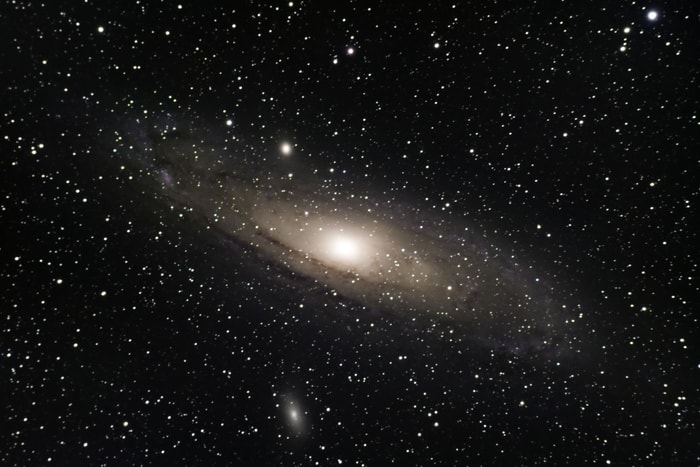 11 月星座運勢：喚醒內心的勇氣，12 星座感情與工作指南