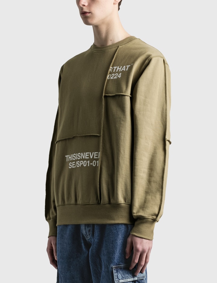 Cut & Sew 패널 크루넥 Placeholder Image