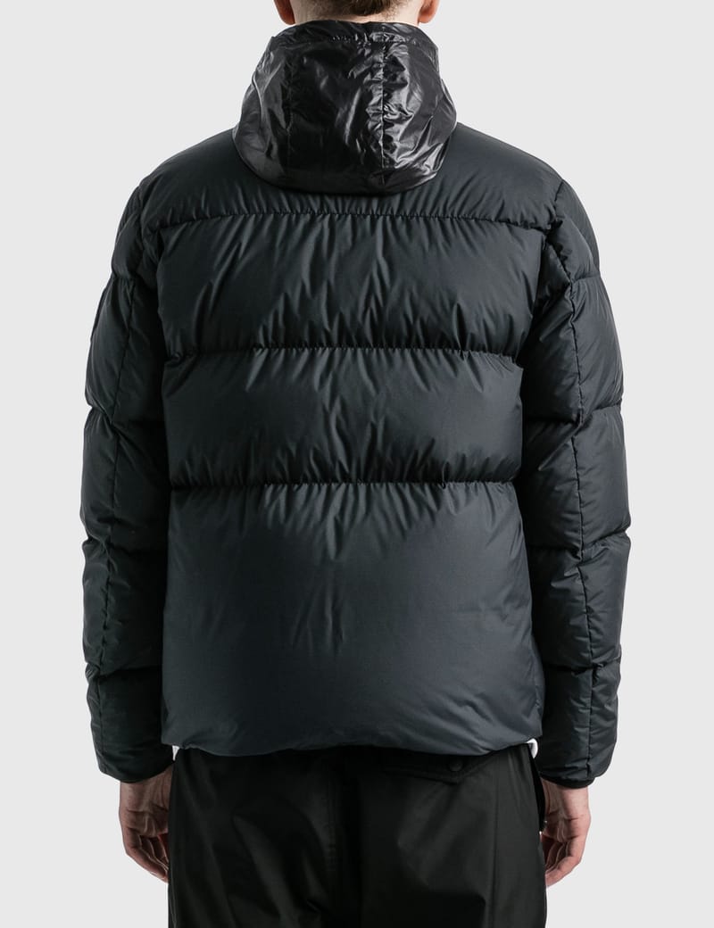 moncler akishima