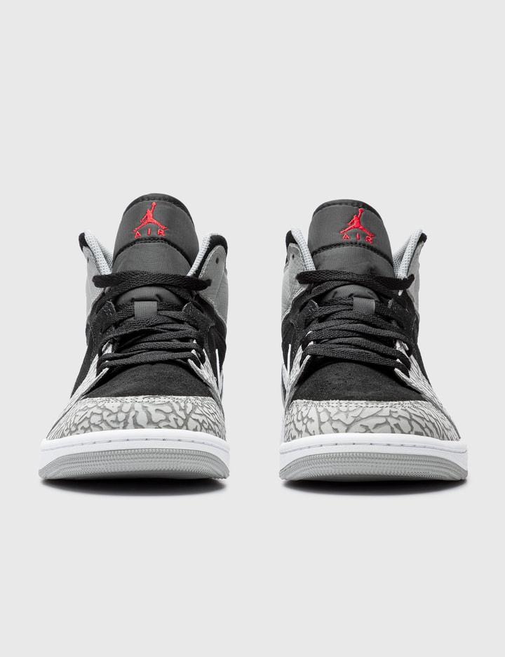 AIR JORDAN 1 MID SE Placeholder Image