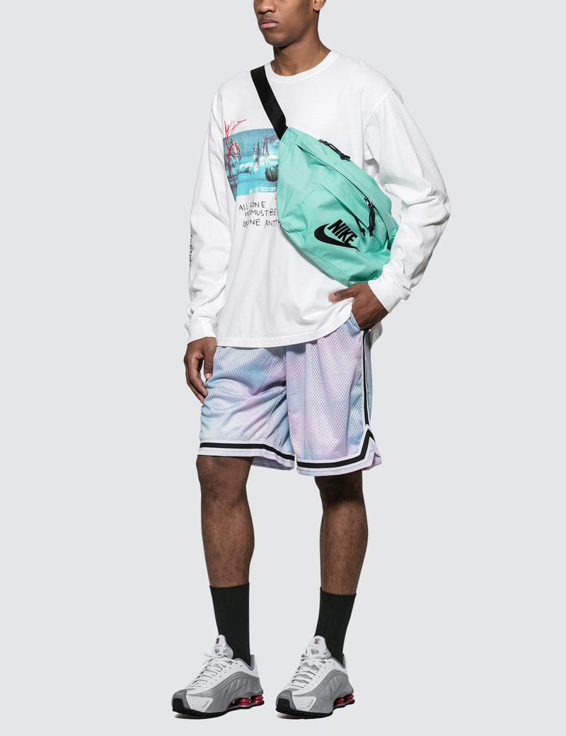 nike tech hip pack stores