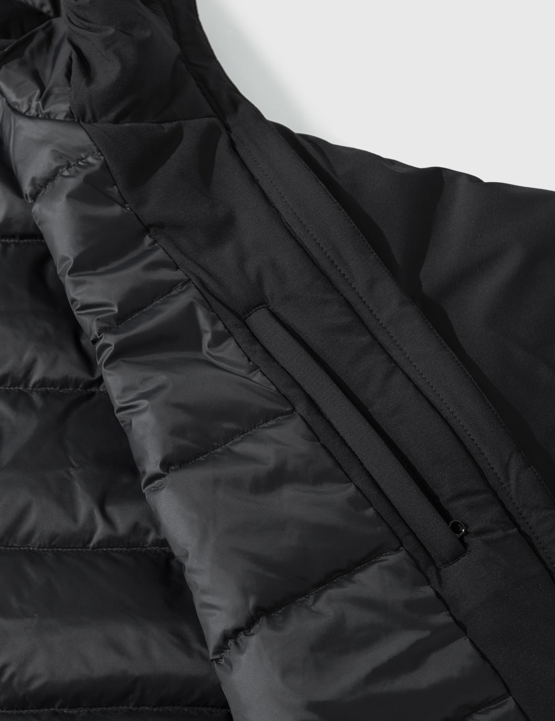 Chums エアトレイル ストレッチダウン パーカ Hbx ハイプビースト Hypebeast が厳選したグローバルファッション ライフスタイル Chums エアトレイル ストレッチダウン パーカ Hbx ハイプビースト Hypebeast が厳選したグローバルファッション ライフスタイル