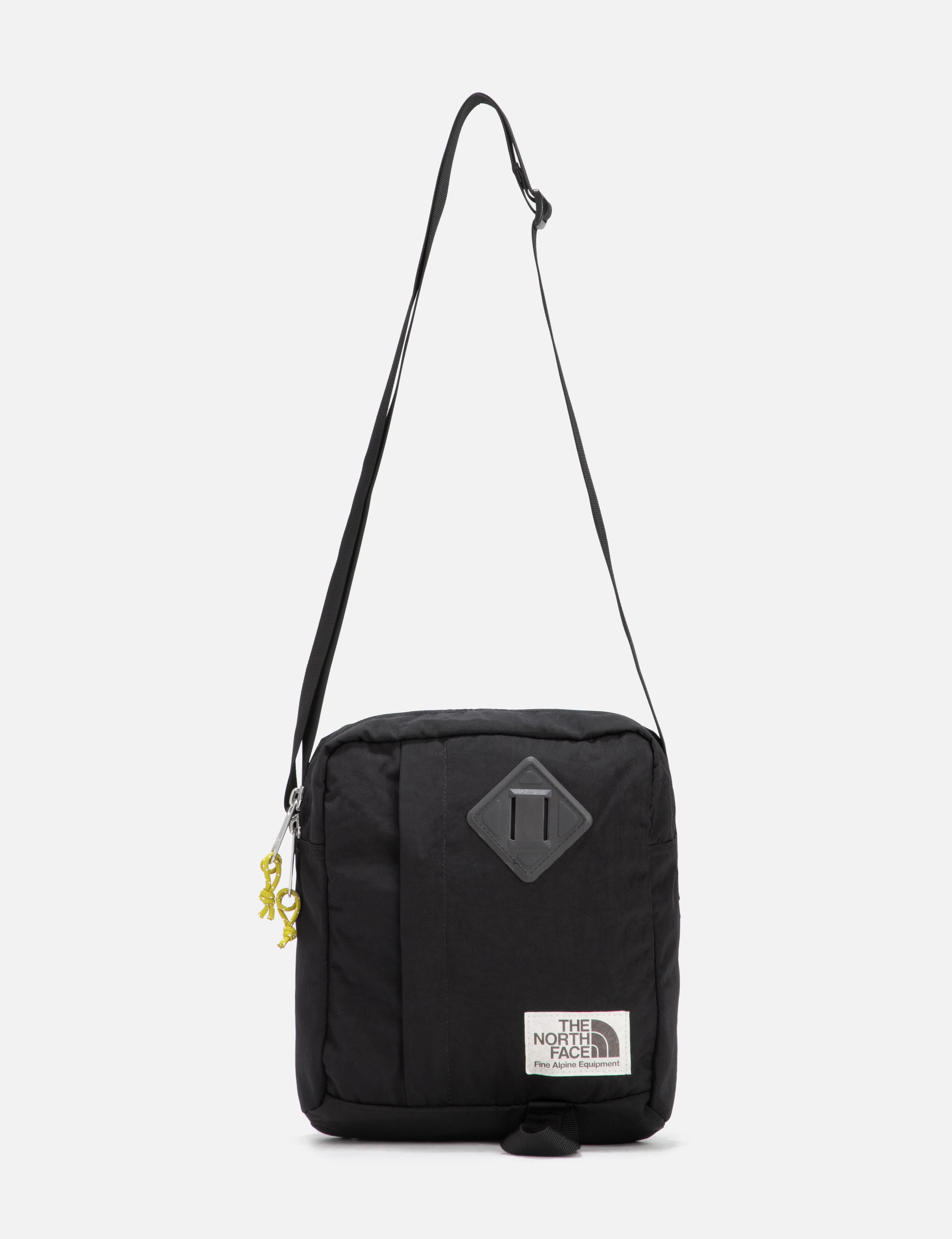 Shop THE NORTH FACE 2023 Cruise Unisex Nylon Street Style Plain Crossbody  Logo Shoulder Bags by Riverall | BUYMA