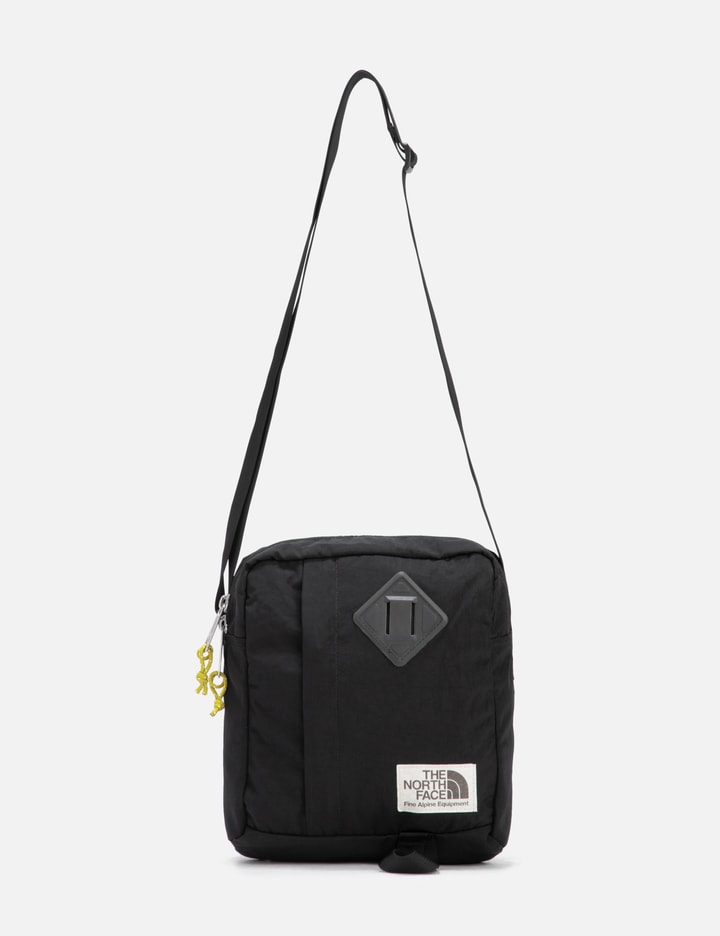 The North Face Berkeley Crossbody Bag: Black/Mineral Gold