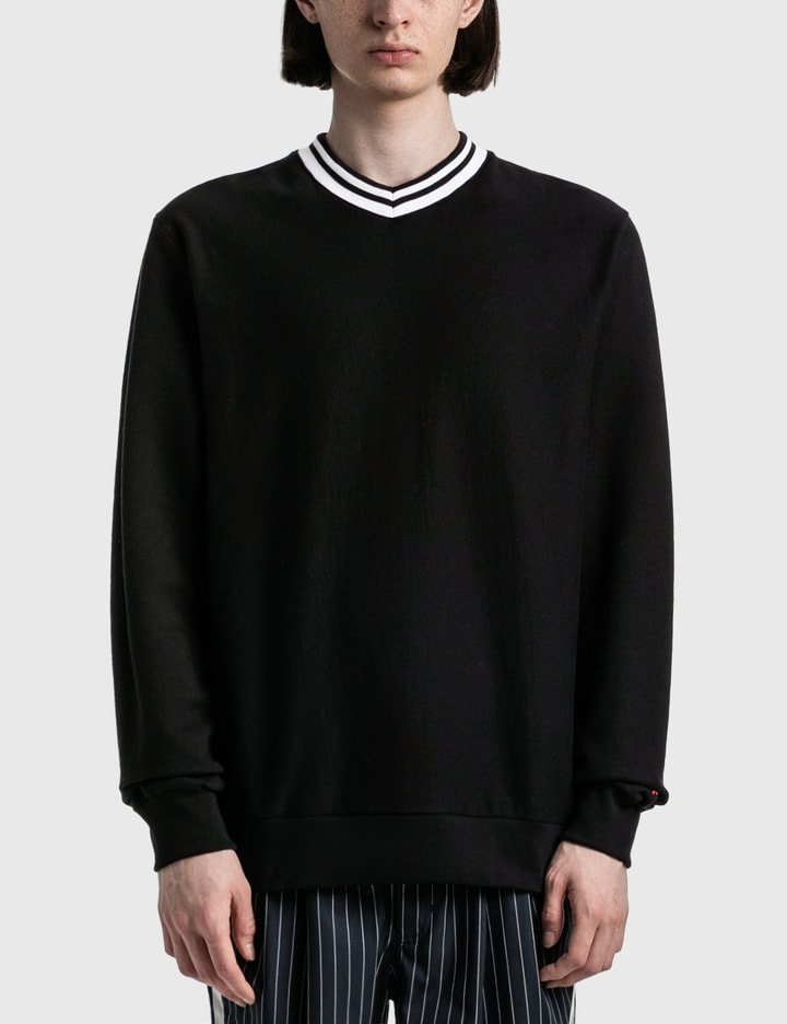 V-넥 스웨트셔츠 Placeholder Image