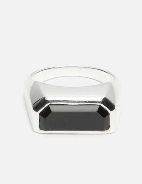 SUOT STUDIO HALF CUT ONIX SIGNET RING