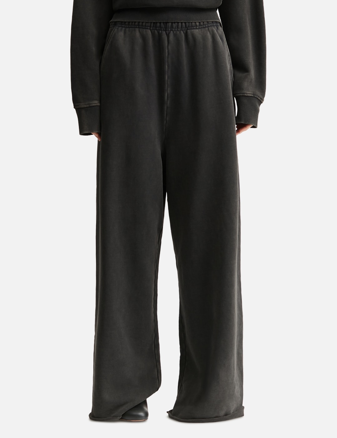 Full Sweatpant view 18