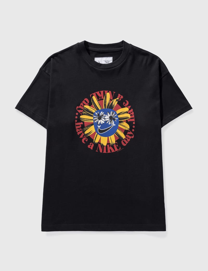 have a nike day t shirt mens