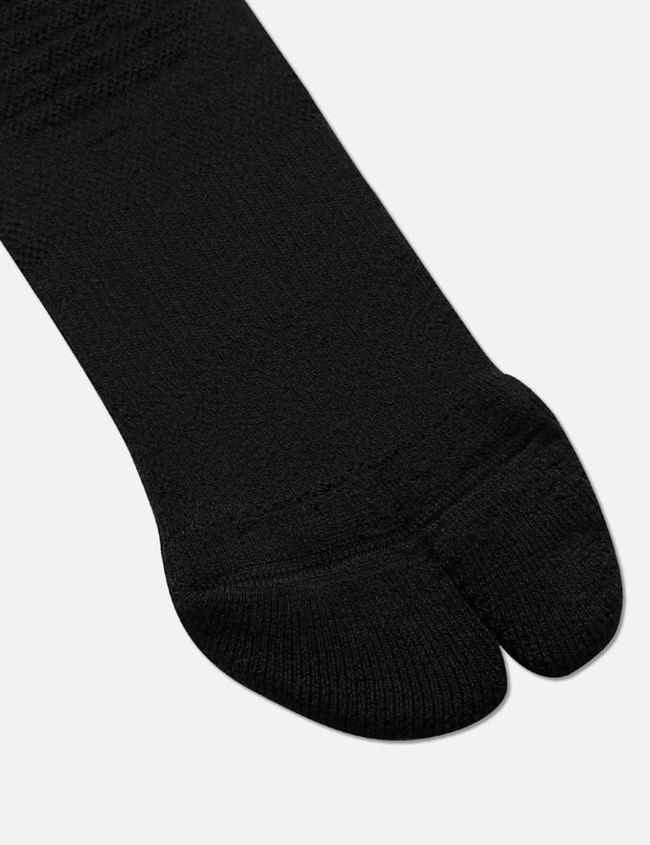 Shop Goopimade “gka-02” Softbox Coolmax® Tabi Socks In Black