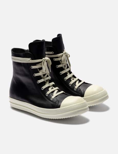 Sneaks view 14