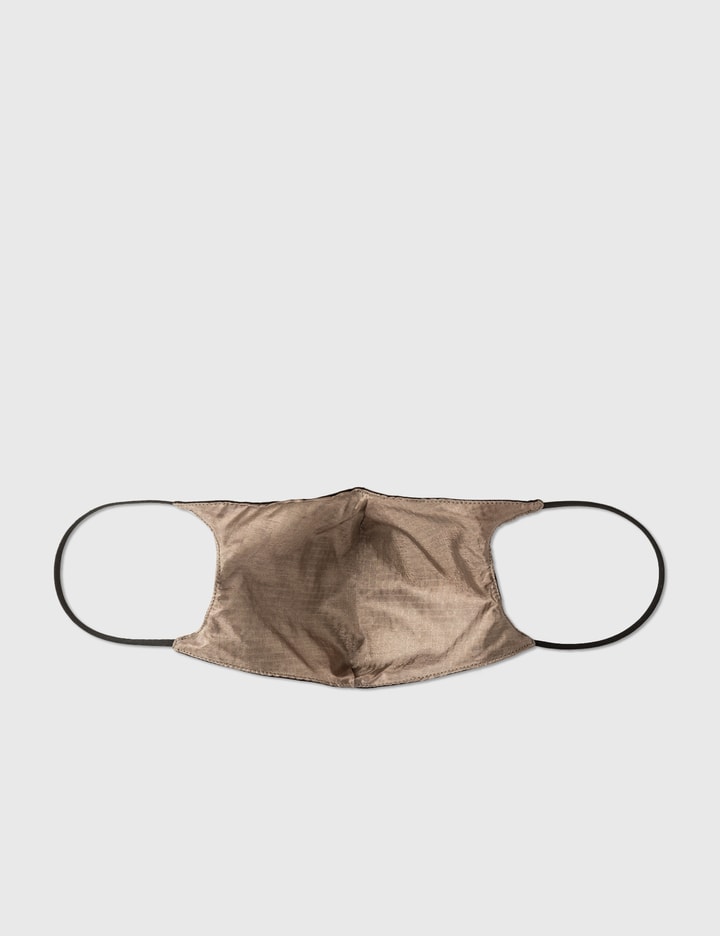Arrow Simple Mask Placeholder Image