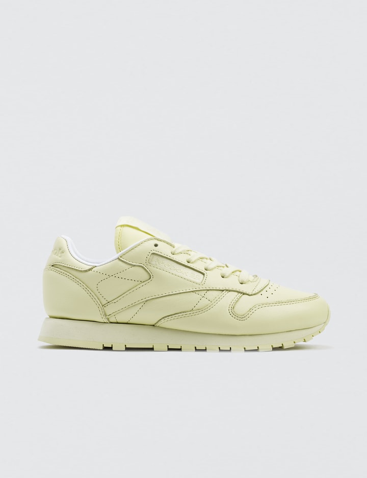 Reebok - Classic Leather Shoe | HBX - Globally Curated Fashion and Lifestyle by Hypebeast
