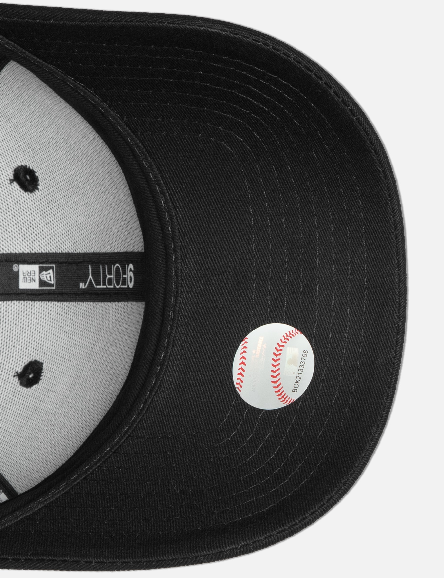 Basic Silver MLB New York Yankees 9Forty Cap view 16