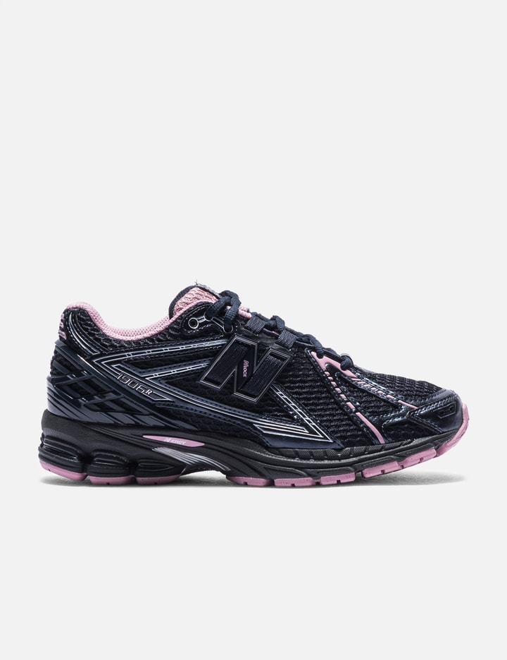 New Balance Unisex 1906r Sneakers In Black
