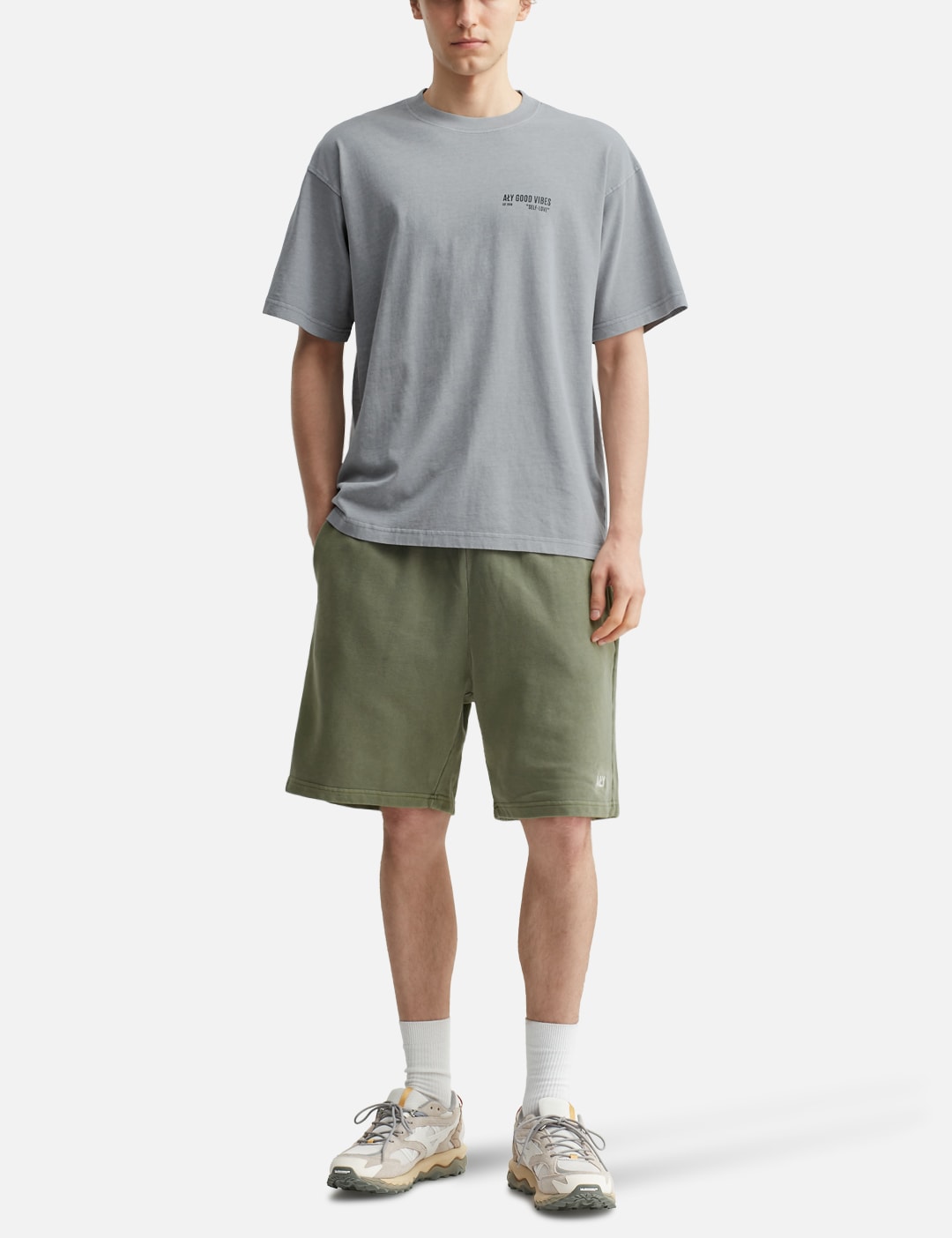 "Logo Embroidery Washed Olive" Shorts view 15