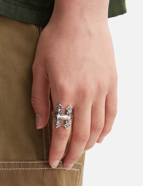 Spinebone W/ Crystal Ring view 19