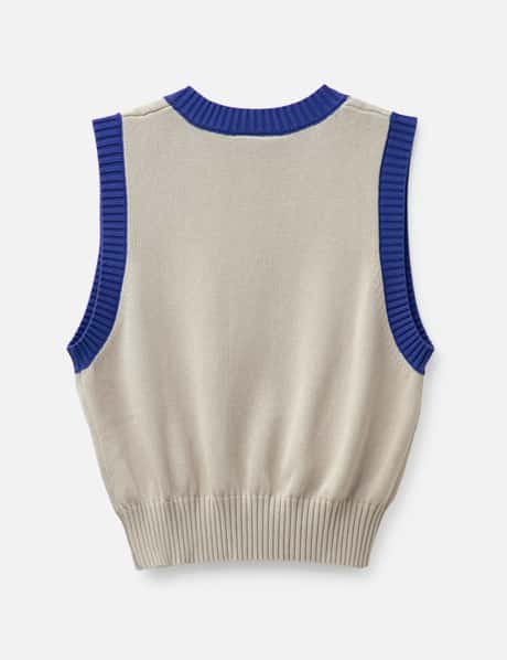 Veee-Neck Logo Vest view 8