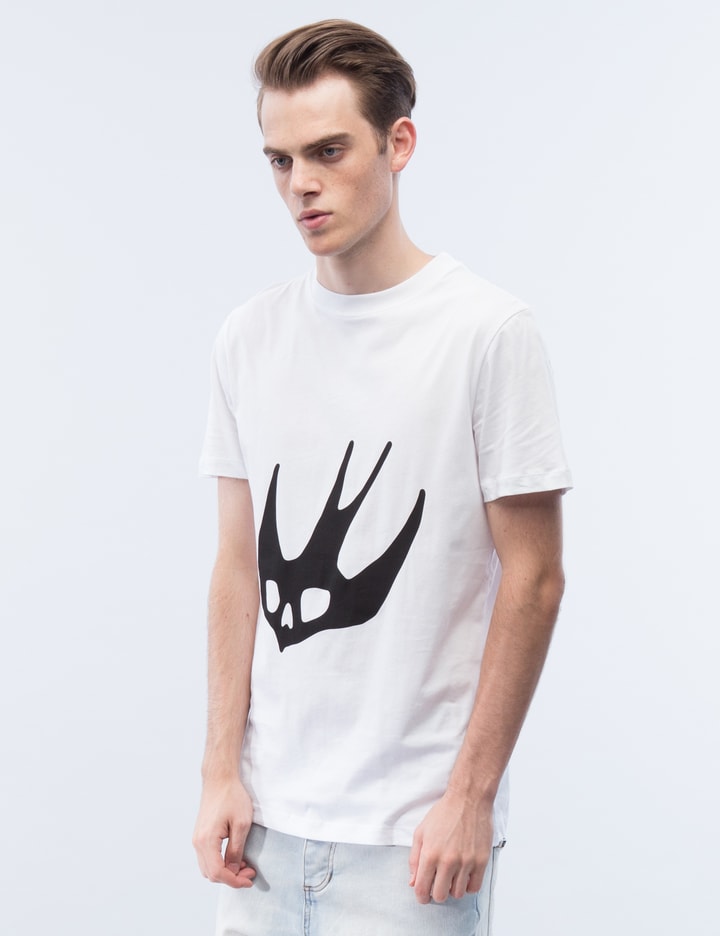 S/S Swallow Print T-Shirt Placeholder Image