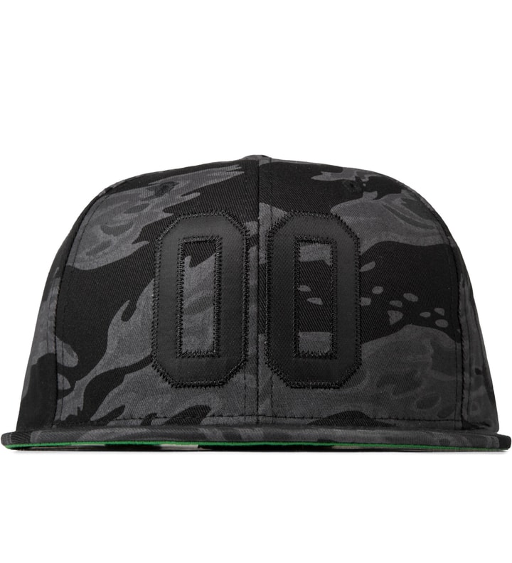 Undefeated Grey Camo Snapback 00 Cap