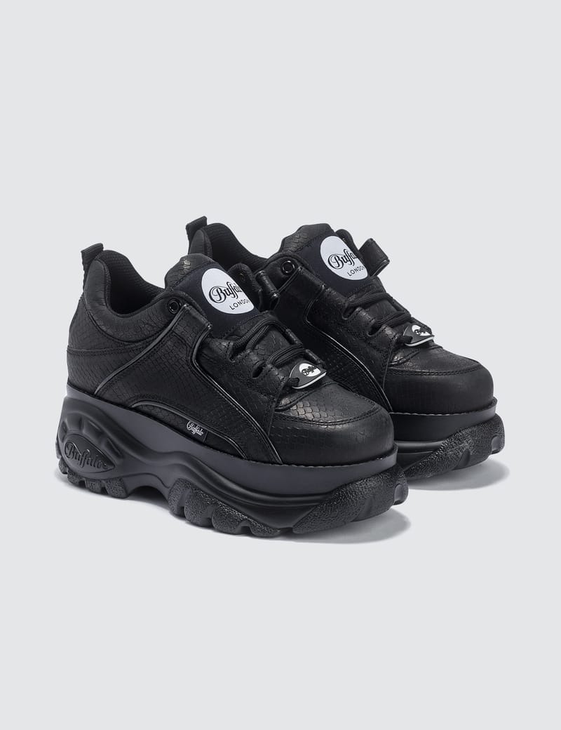 buffalo london low top platform sneaker
