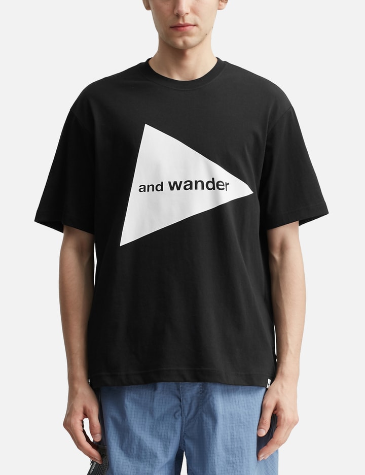 and wander And Wander Big Logo Short Sleeves T-Shirt