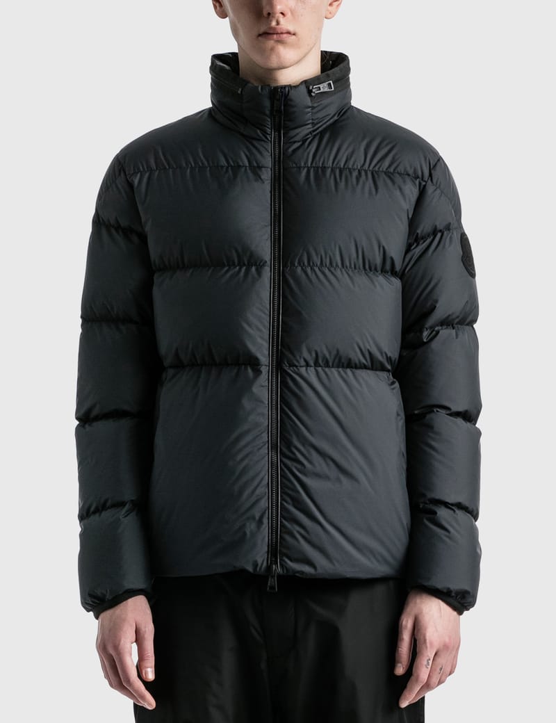 moncler akishima