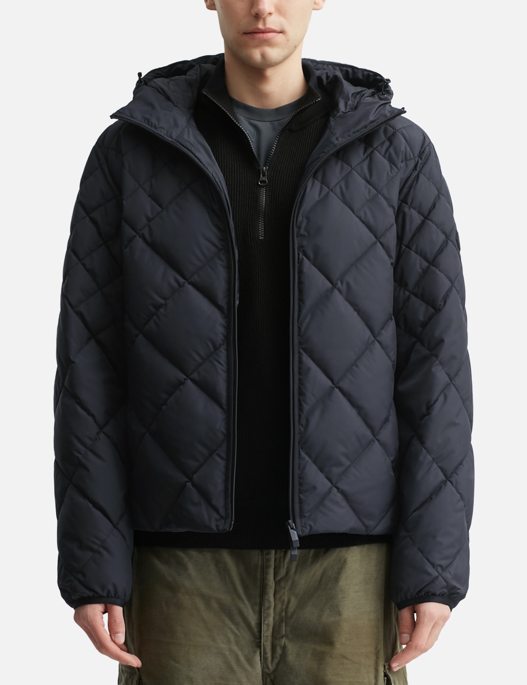 Merak Geometric-Quilted Hooded Short Down Jacket view 11