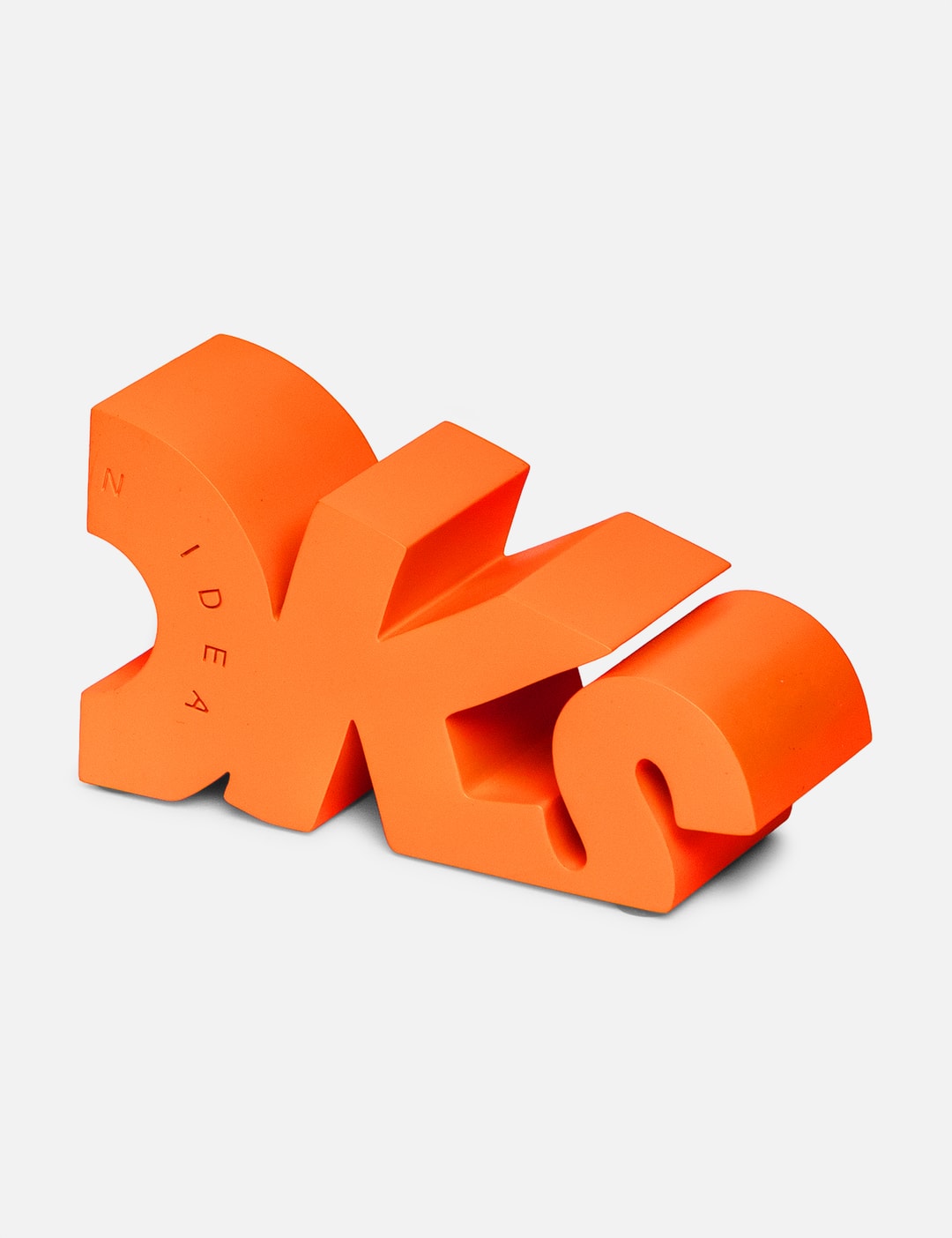 Tyrsa Bookends view 15