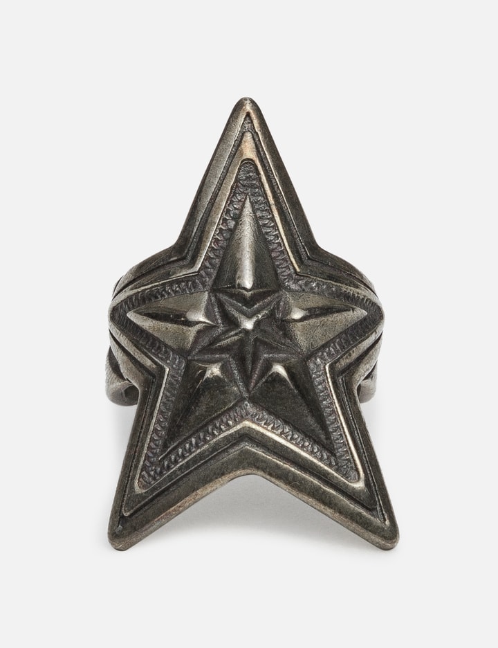 CODY SANDERSON STAR IN STAR RING Placeholder Image
