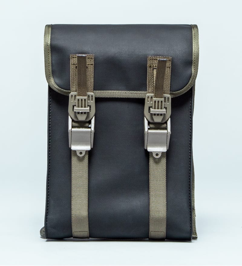 ACRONYM 3A-2 ショルダーバッグ 新品 ACRONYM 3A-2 ショルダーバッグ