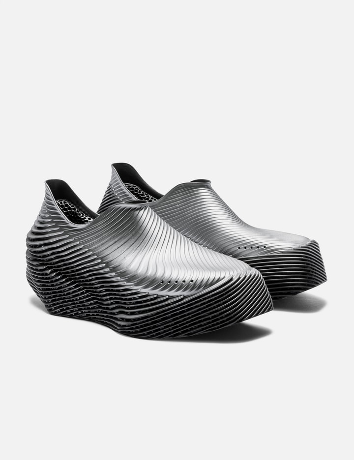 Aliveform Stratum Runner In Silver