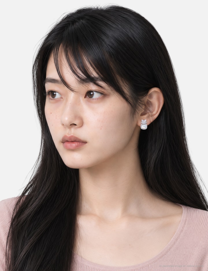 YVMIN Mini Cat Head Mother-Of-Pearl Gem Stud Earrings