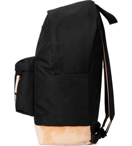 アーペーセー Eastpak Black Classic Backpack HBX - Main Image