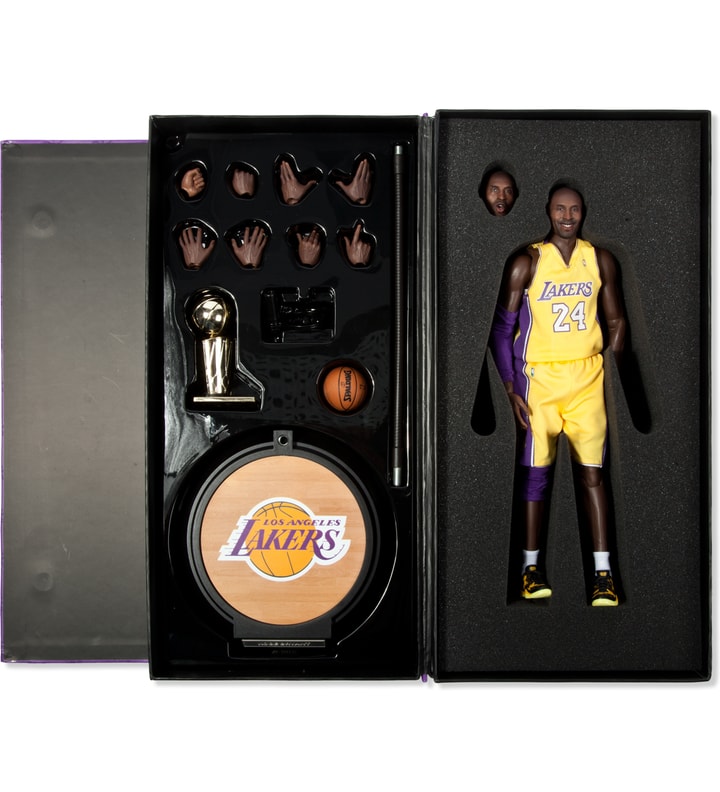 Real Masterpiece: NBA Collection - Kobe Bryant  Placeholder Image