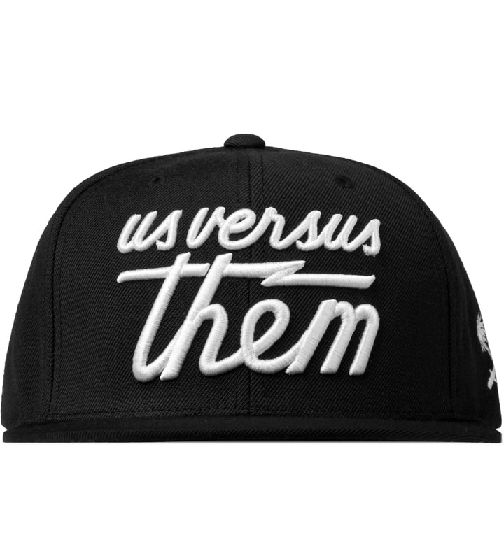 Black Magnum H13 Snapback Cap Placeholder Image