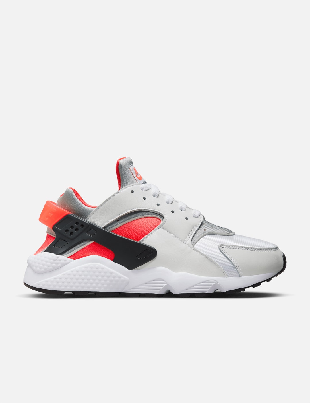 el último Ordenanza del gobierno Aplicable Nike - NIKE AIR HUARACHE | HBX - Globally Curated Fashion and Lifestyle by  Hypebeast