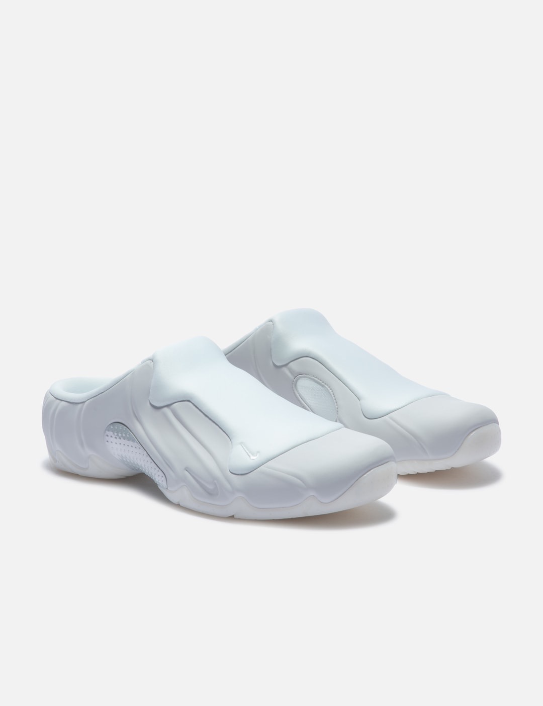 Clogposite view 15